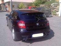 Gebraucht BMW 118 122 PS (89 kW) 2005 Schwarz metallic Kleinwagen