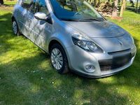 Gebraucht Renault Clio III 75 PS (55 kW) 2010 Silber Kleinwagen