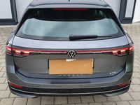 Second-hand VW Passat 150 CP (110 kW) 2025 Gri Break