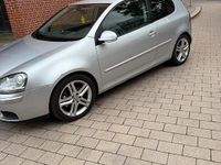 Gebraucht VW Golf 140 PS (102 kW) 2005 Silber Coupé