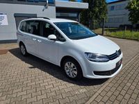 Gebraucht VW Sharan Comfortline 150 PS (110 kW) 2019 Weiß Van / Kleinbus