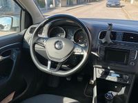 Gebraucht VW Polo 81 PS (59 kW) 2016 Weiß Kleinwagen