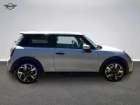 Gebraucht Mini Cooper S Favoured 204 PS (150 kW) 2024 Grau Kleinwagen