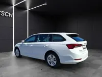 Gebraucht Skoda Octavia Ambition 150 PS (110 kW) 2022 Candyweiss Kombi