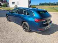 Gebraucht Skoda Octavia 204 PS (150 kW) 2022 Blau Kombi