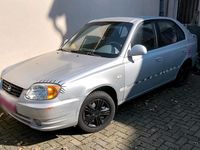 Gebraucht Hyundai Accent 84 PS (61 kW) 2003 Silber Limousine