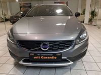 Gebraucht Volvo V60 CC Momentum 150 PS (110 kW) 2015 Grau Kombi
