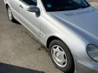Gebraucht Mercedes C180 129 PS (94 kW) 2000 Silber Limousine