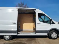 Second-hand Ford Transit 131 CP (96 kW) 2018 Alb Monovolum