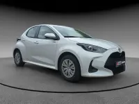 Gebraucht Toyota Yaris Basis 72 PS (52 kW) 2022 Weiss Kleinwagen