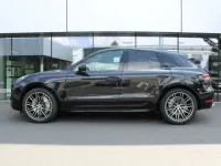 Gebraucht Porsche Macan 441 PS (324 kW) 2019 Tiefschwarzmetallic (metallic) SUV