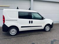 Gebraucht Opel Combo 95 PS (69 kW) 2016 Weiß Van / Kleinbus