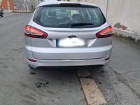 Gebraucht Ford Mondeo 140 PS (102 kW) 2012 Silber Kombi