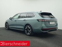 Gebraucht VW Passat R-line 265 PS (194 kW) 2025 Gruen Kombi