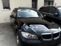 Gebraucht BMW 320 163 PS (119 kW) 2008 Schwarz Limousine