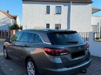 Second-hand Opel Astra Dynamic 105 CP (77 kW) 2017 Gri Break