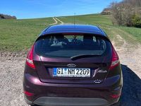 Gebraucht Ford Fiesta 82 PS (60 kW) 2009 Rot Kleinwagen