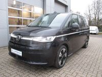 Second-hand VW Multivan Style 150 CP (110 kW) 2025 Negru Monovolum