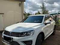 Gebraucht VW Touareg 204 PS (150 kW) 2015 Weiß SUV