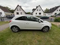 Gebraucht Opel Corsa Edition 95 PS (69 kW) 2011 Weiß Kleinwagen