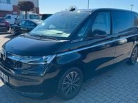 Second-hand VW Multivan Style 150 CP (110 kW) 2023 Negru Monovolum