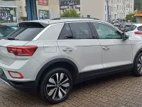 Gebraucht VW T-Roc Move 150 PS (110 kW) 2024 Ascotgrau SUV