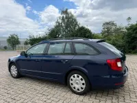 Używany Skoda Superb 140 KM (102 kW) 2010 Niebieski Kombi