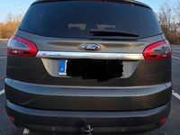 Gebraucht Ford S-MAX Titanium 140 PS (102 kW) 2014 Braun Van / Kleinbus