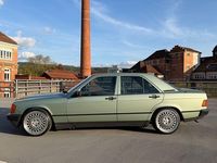 Gebraucht Mercedes 190 118 PS (86 kW) 1988 Grün Limousine