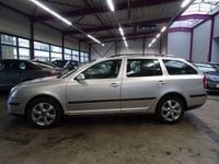 Gebraucht Skoda Octavia Ambiente 140 PS (102 kW) 2005 Diamantsilber met. Kombi
