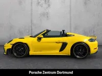 Gebraucht Porsche 718 500 PS (367 kW) 2024 Racinggelb Cabrio