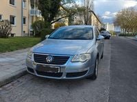 Gebraucht VW Passat 105 PS (77 kW) 2005 Blau Limousine