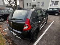 Gebraucht Dacia Sandero Stepway 82 PS (60 kW) 2012 Grau Limousine