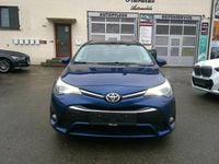 Gebraucht Toyota Avensis Executive 143 PS (105 kW) 2015 Blau Kombi