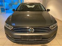 Gebraucht VW Passat Comfortline 150 PS (110 kW) 2015 Grau metallic Kombi