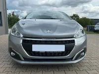 Gebraucht Peugeot 208 Signature Sky 83 PS (61 kW) 2019 Grau Kleinwagen