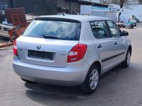 Gebraucht Skoda Fabia 86 PS (63 kW) 2011 Silber Limousine