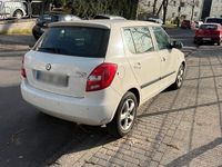 Gebraucht Skoda Fabia 75 PS (55 kW) 2010 Weiß Limousine