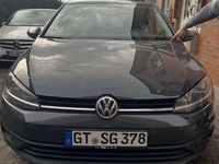 Gebraucht VW Golf 90 PS (66 kW) 2017 Grau Coupé