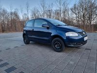 Gebraucht VW Fox 60 PS (44 kW) 2005 Blau Kleinwagen