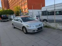 Gebraucht Toyota Avensis Sol 129 PS (94 kW) 2004 Silver metallic Kleinwagen