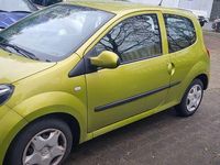 Second-hand Renault Twingo Expression 58 CP (42 kW) 2009 Auriu Hatchback