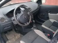 Gebraucht Renault Clio III 75 PS (55 kW) 2009 Weiß Kleinwagen