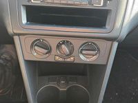 Gebraucht VW Polo 60 PS (44 kW) 2011 Weiß Kleinwagen