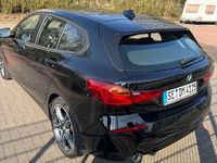 Gebraucht BMW 118 Advantage 140 PS (102 kW) 2020 Schwarz Kleinwagen