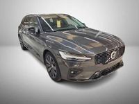 Gebraucht Volvo V60 Ultimate 197 PS (144 kW) 2024 Platinum grey / metallic Kombi