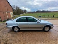 Gebraucht BMW 523 170 PS (125 kW) 1999 Silber Limousine