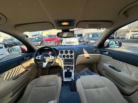 Gebraucht Alfa Romeo 159 Distinctive 185 PS (136 kW) 2007 Rot Limousine