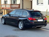 Gebraucht BMW 520 184 PS (135 kW) 2012 Schwarz Kombi