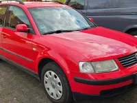 Gebraucht VW Passat Basis 101 PS (74 kW) 1999 Rot Kombi